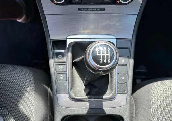 Volkswagen Passat cena 16699 przebieg: 237000, rok produkcji 2011 z Czarnków małe 254